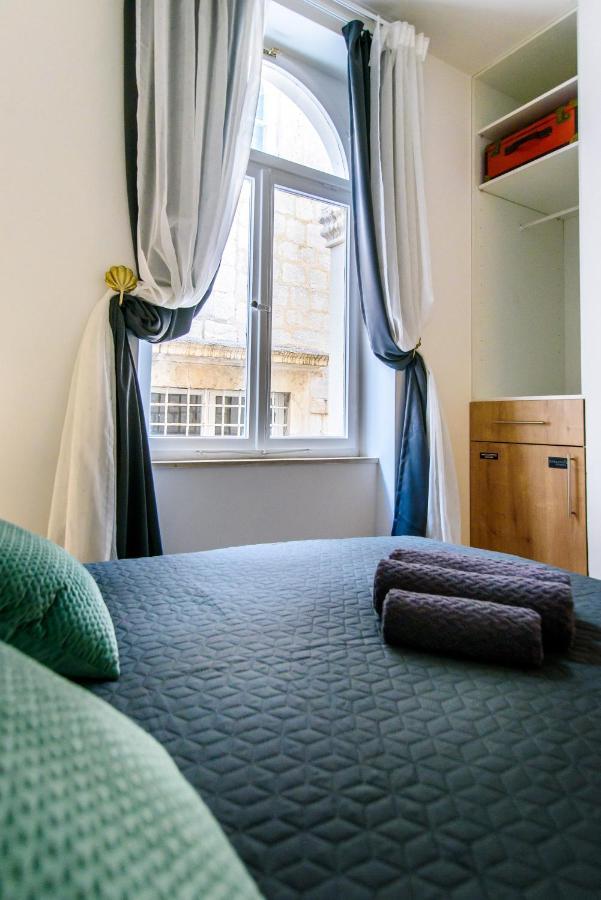 Street Buzz Old Town Apartment By Duhomes ดูบรอฟนิก ภายนอก รูปภาพ